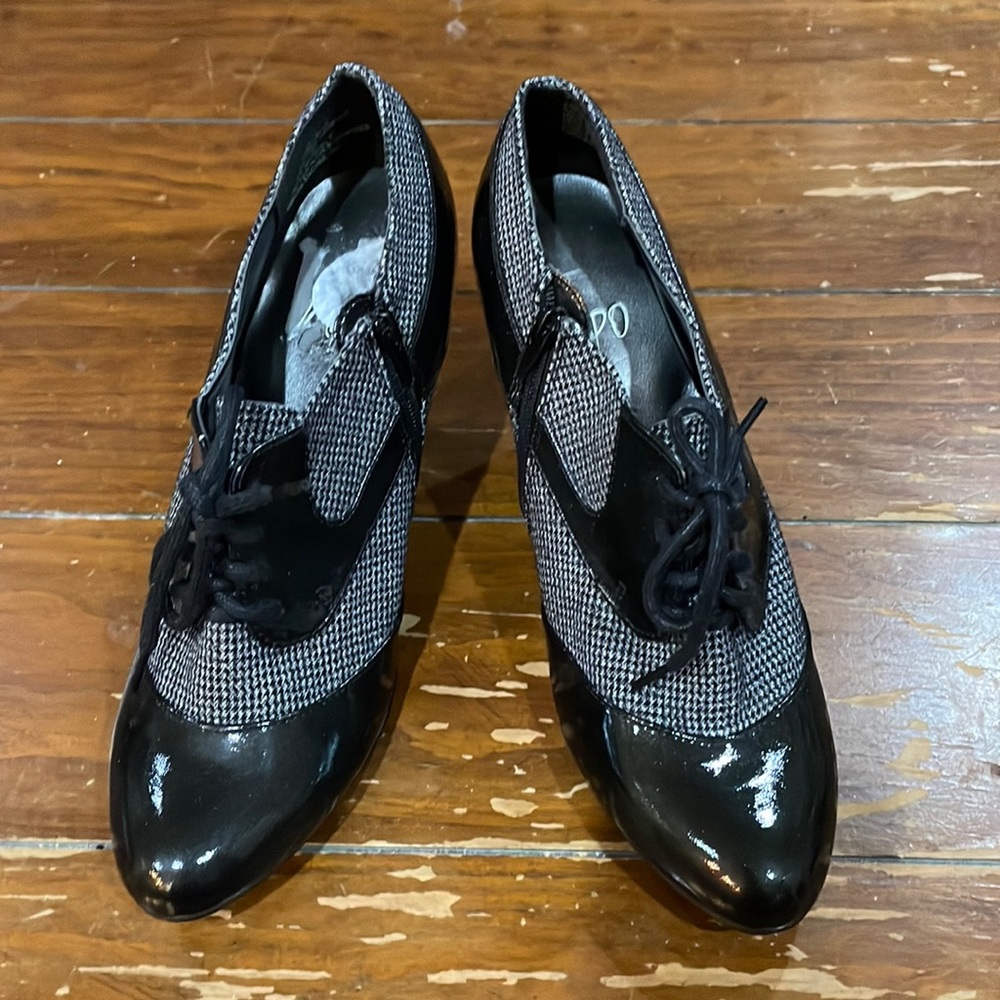 Impo spectator heels (sz 7)